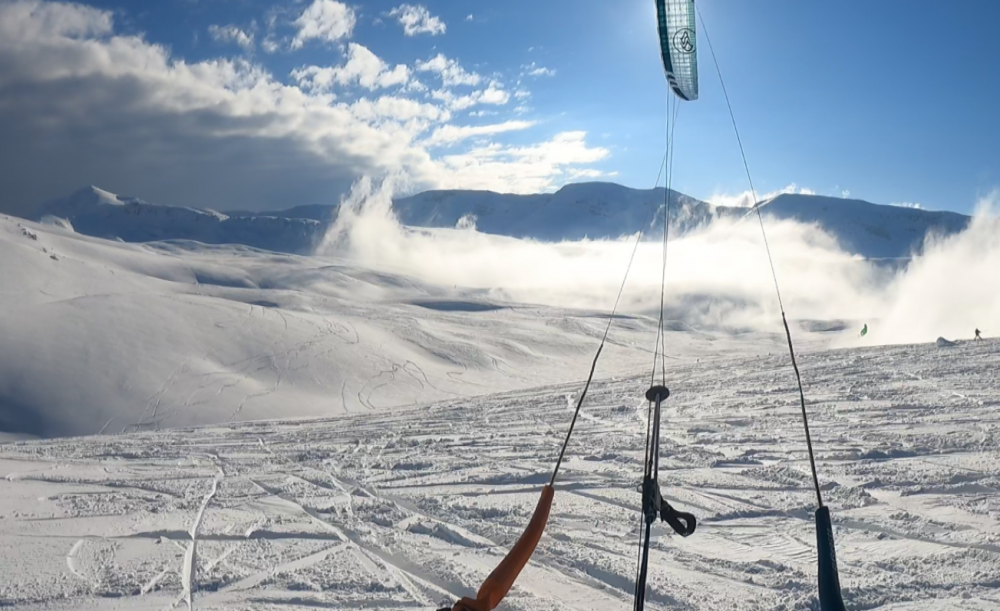 Jaký vítr je potřeba na snowkiting-  názorná ukázka nebezpečí hor