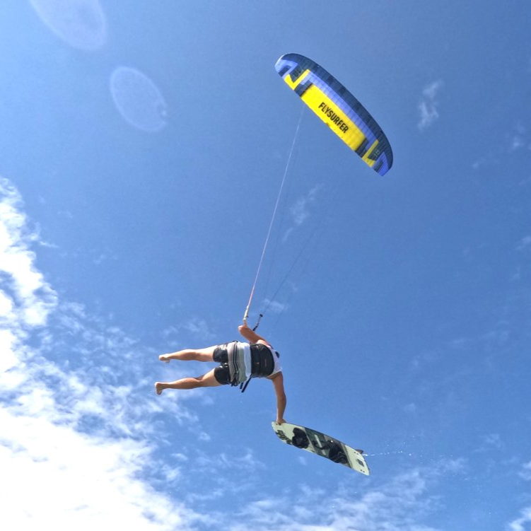 Balaton kitesurfing 2024 - Flysurfer Soul3 airstyle