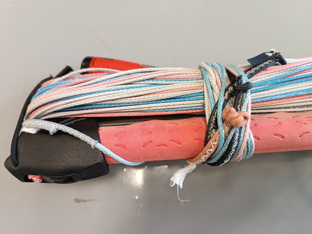 Ráhno Naish Base bar 24m + leash