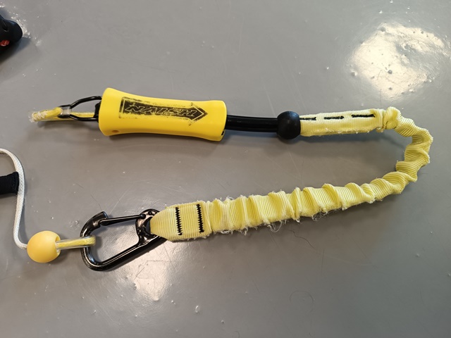 Ráhno Naish Base bar 24m + leash