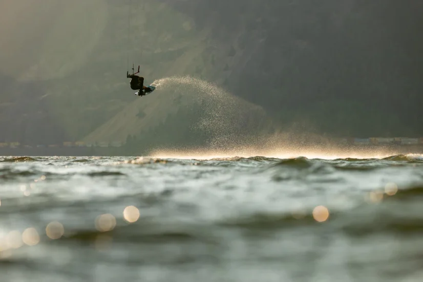 Kiteboard 2024 NAISH Motion NVision