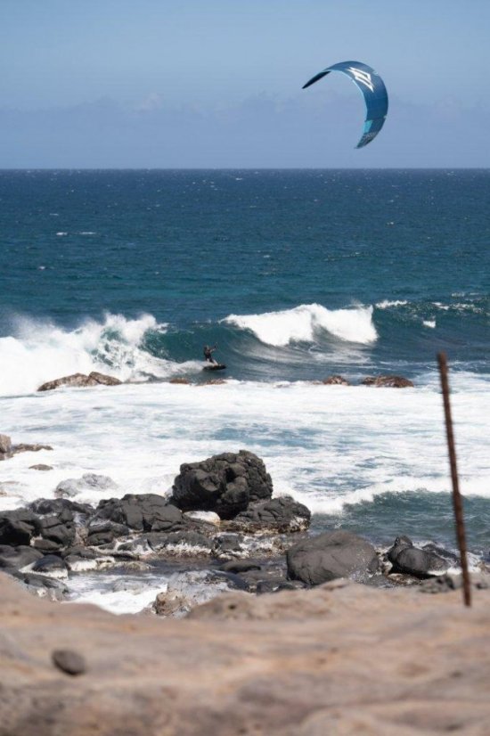 Kite 2024 NAISH Pivot