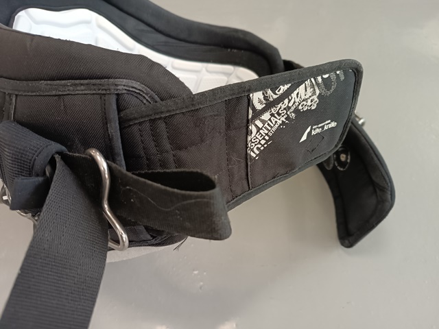 Bedrový kite trapéz ION Hummer veľ. L