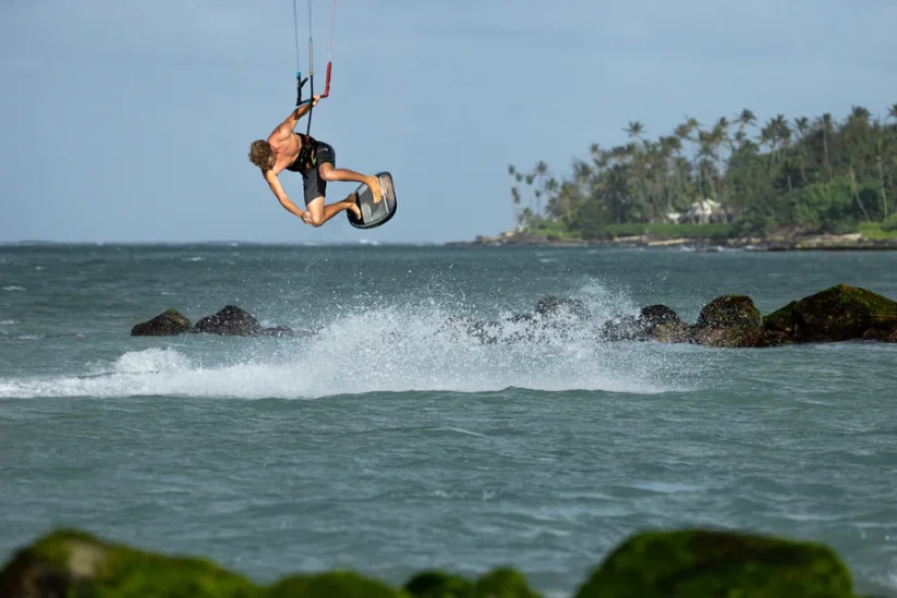 Kitesurf Board 2025 NAISH Skater