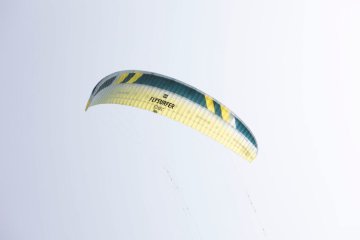 Kite FLYSURFER SONIC4 pod lupou