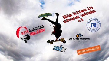 Big Kites In Strong Winds n.1