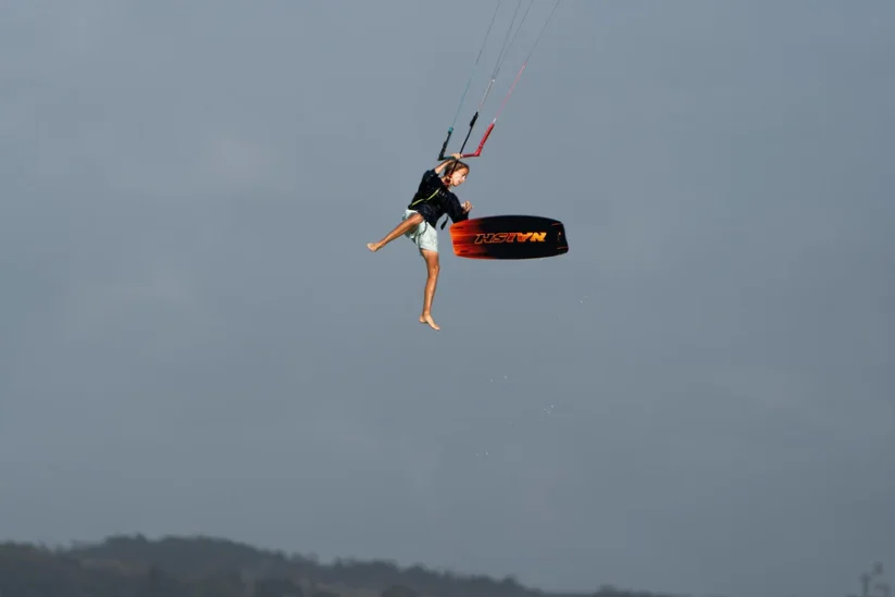 Kiteboard 2025 NAISH Motion - Dĺžka kiteboardu / wakeboardu: 142cm