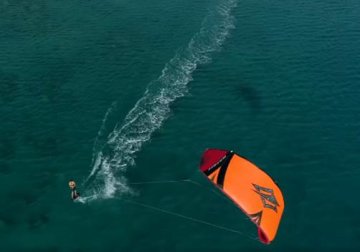 Proč je kite Naish Pivot bestseller