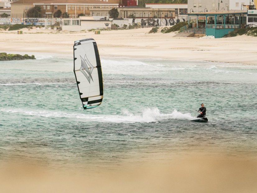 Kite 2024 NAISH Psycho Nvision - Veľkosť kitu: 6m
