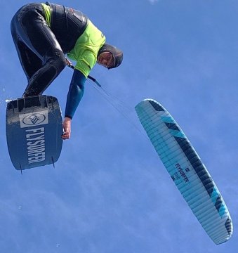 Kitesurfing secret spot 3.3.2024
