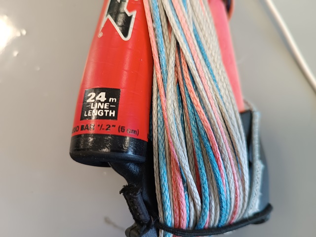 Ráhno Naish Base bar 24m + leash