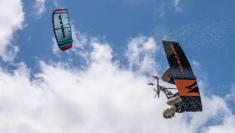 Kiteboard 2020 NAISH Monarch