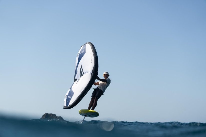 NAISH 2026 Hover Chimera NVision Wing Foilboard