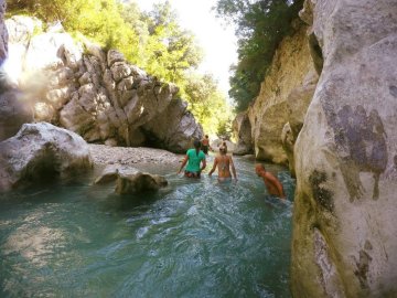 Co navštívit na kite tripu na Lefkádě – řeka Acheron