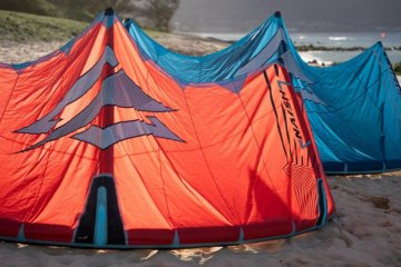 Novinka - kite 2023 NAISH TRIAD