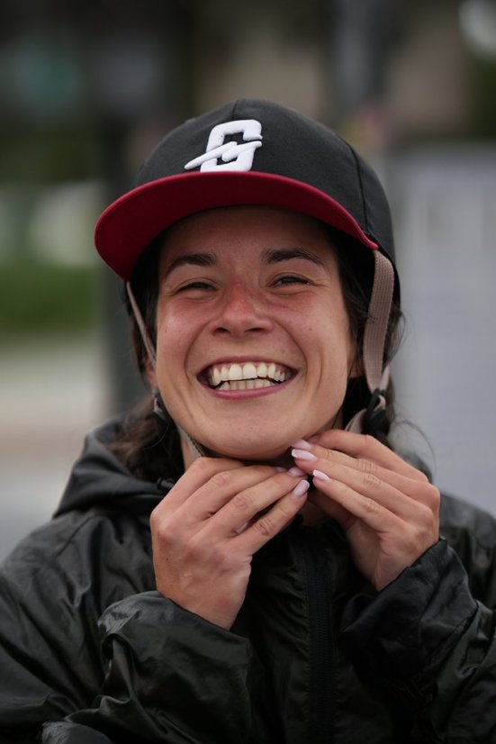 Helma BangProof Cap - Black / Red