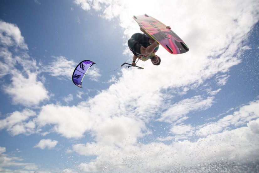Kite 2027 NAISH Pivot Q