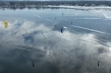 Kite a wing na ledě