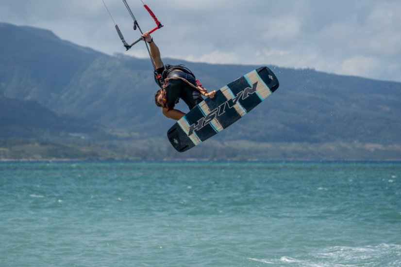Kiteboard 2024 NAISH Traverse