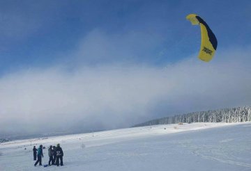 Snowkiting - Komoru? Foukačku? Singleskin?