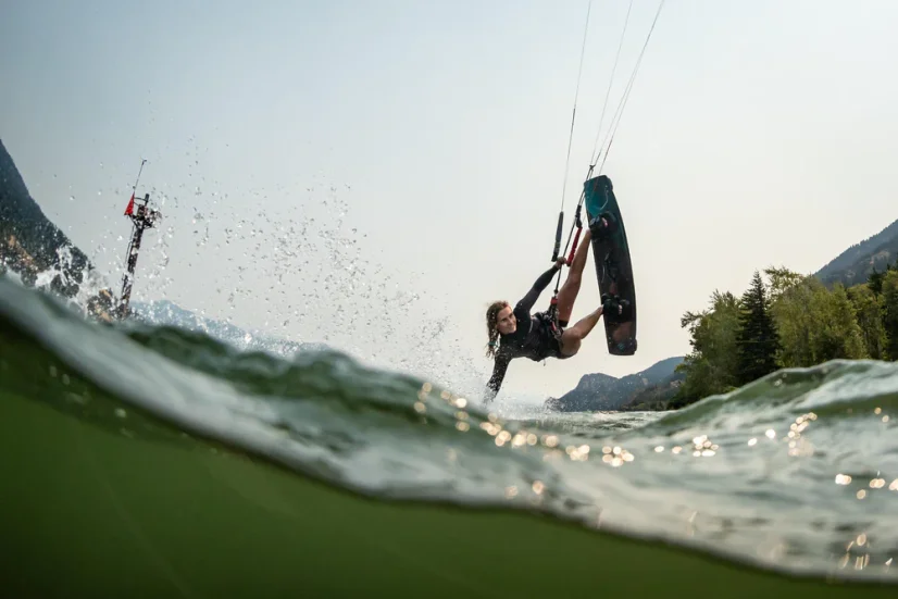 Kiteboard 2024 NAISH Motion NVision