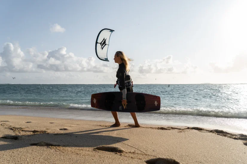 Kiteboard 2025 NAISH Alana