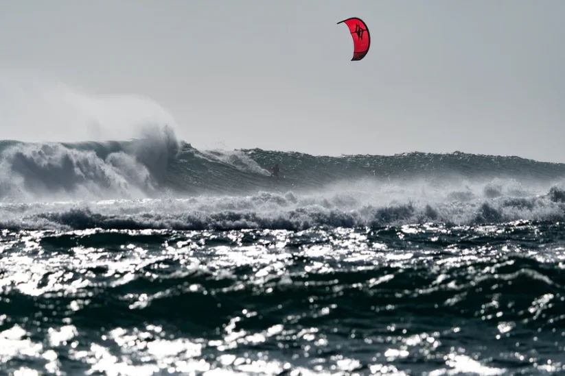 Kitesurf Board 2025 NAISH Global