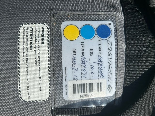 Kite S25 NAISH Pivot 10m