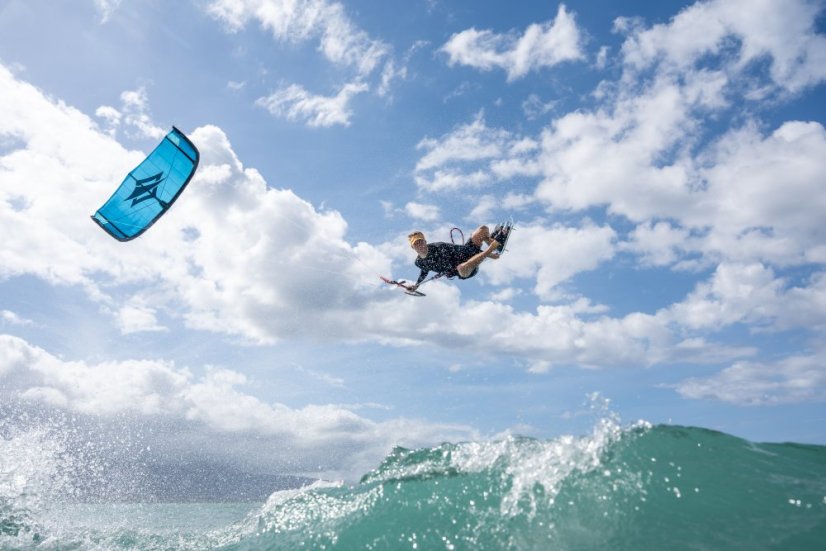 Kiteboard 2024 NAISH Traverse
