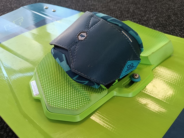 Kiteboard CrazyFly Raptor 137x43