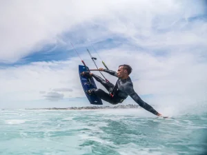 Kiter Jason van der Spuy členem Teamu NAISH
