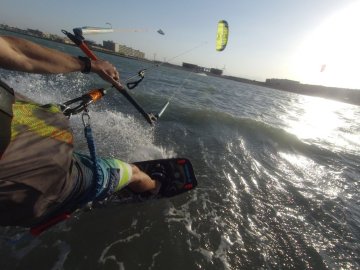 Flysurfer Peak nebo Hybrid - který je lepší?