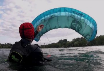 Kite Flysurfer Peak na vodě?