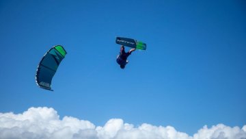 Nový kite 2019/2020 Naish Dash