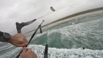 Kiting v podzimní irské bouři