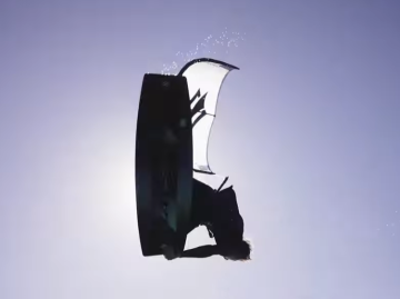 Zo zákulisia profi kite a wing jazdcov NAISH