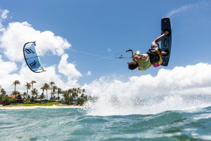 Kite 2027 NAISH Pivot Q