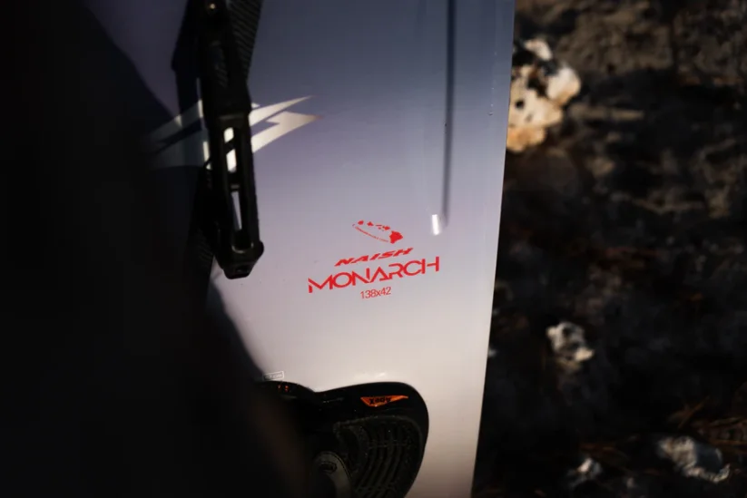 kiteboard 2025 NAISH Monarch NVISION - Dĺžka kiteboardu / wakeboardu: 142cm
