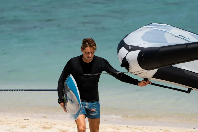 Wing-surfer 2025 NAISH Atom