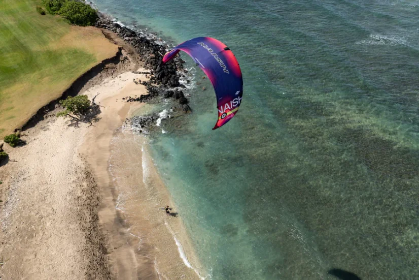 Kite 2025/26 NAISH Pivot LTD