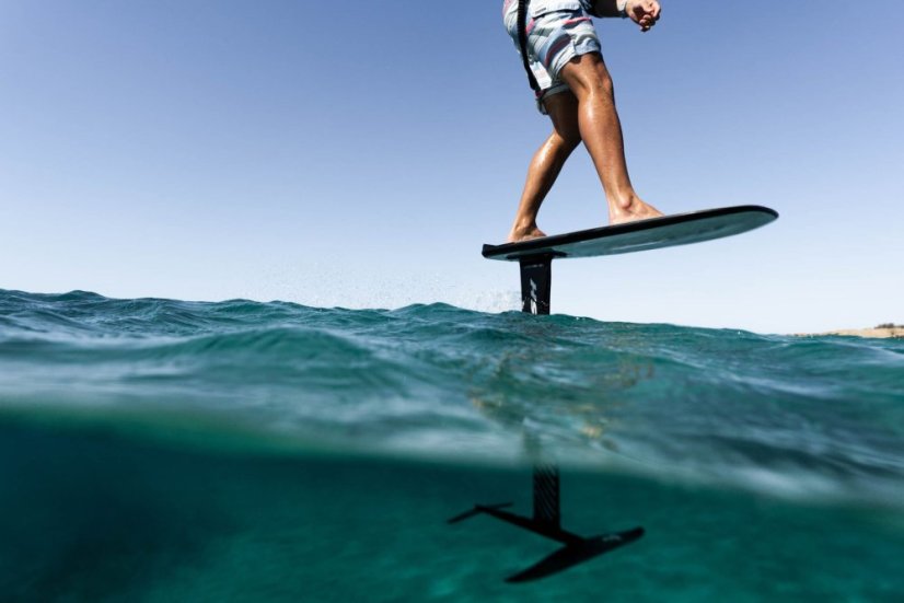 Foil board 2026 NAISH Hover Macrochip 100