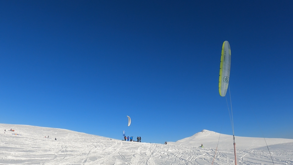 snowkite závody Roccaraso 2023 - Start a cíl