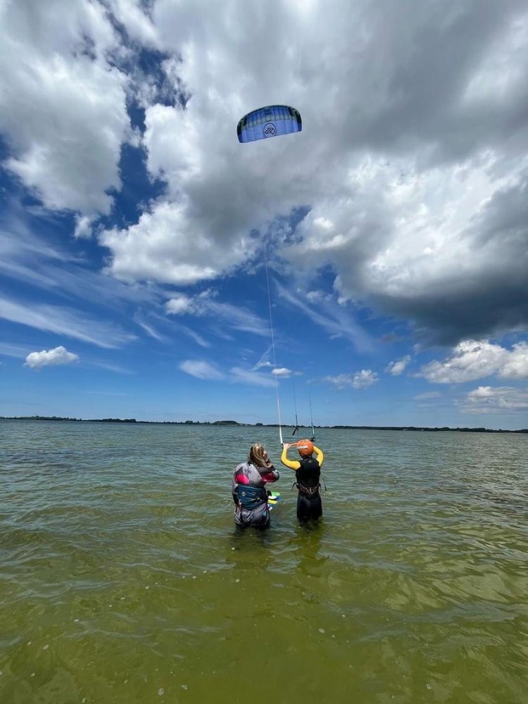 KTB riderka Ája - kite instruktorka na Rujáně