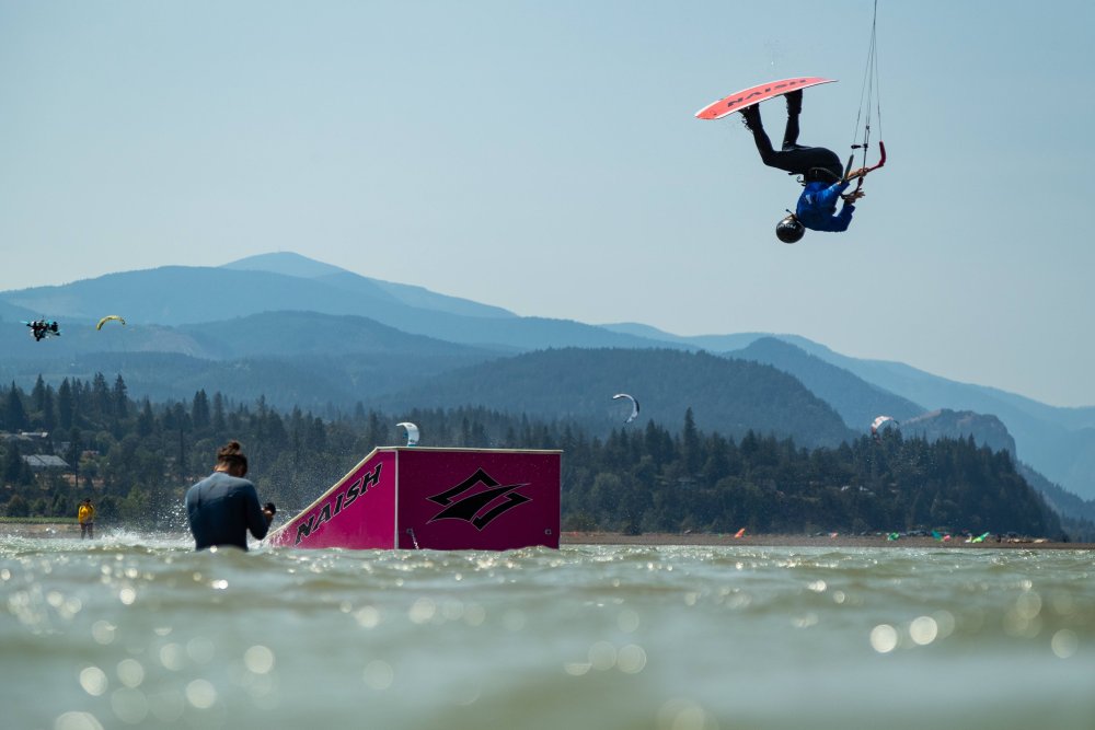 Kite Park World Championships - Evan Jaspan inverted