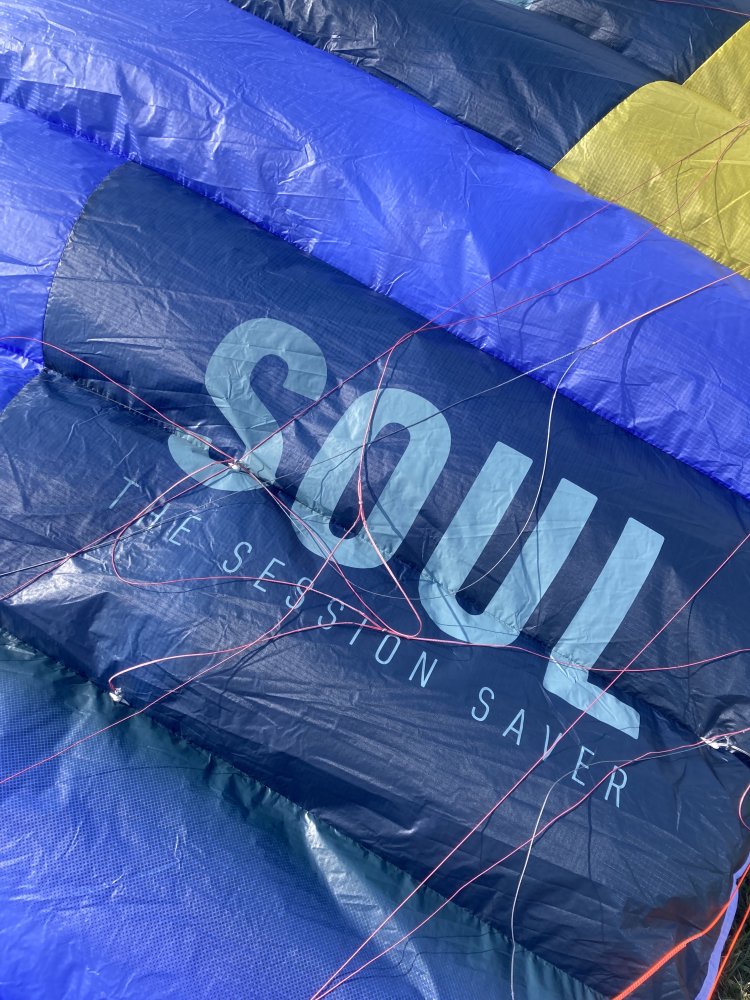 Balaton kitesurfing 2024 - Flysurfer Soul3 detail