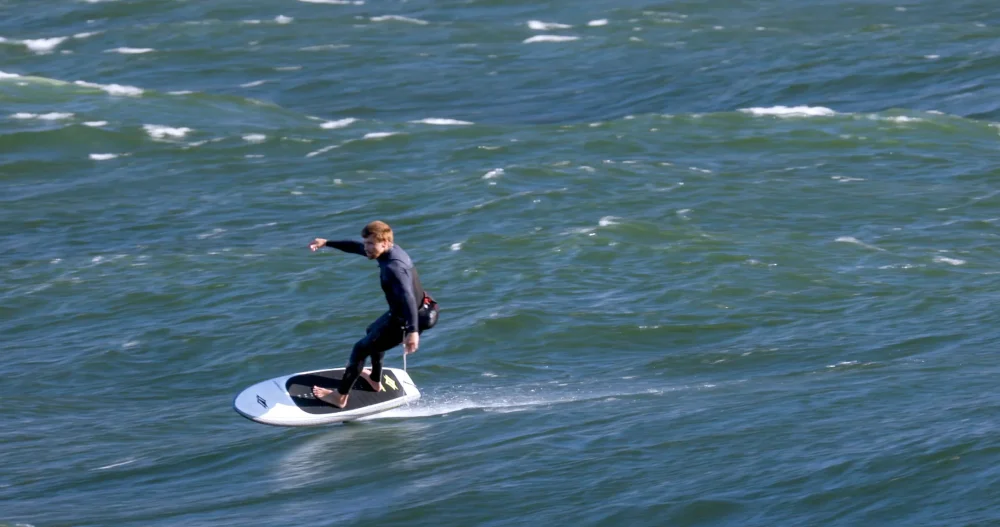 NAISH Hover Chimera foil board - surfing