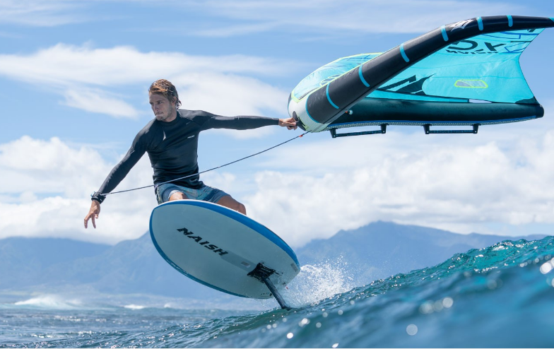 Nový Wing-surfer Naish ADX - na vlnách jako doma