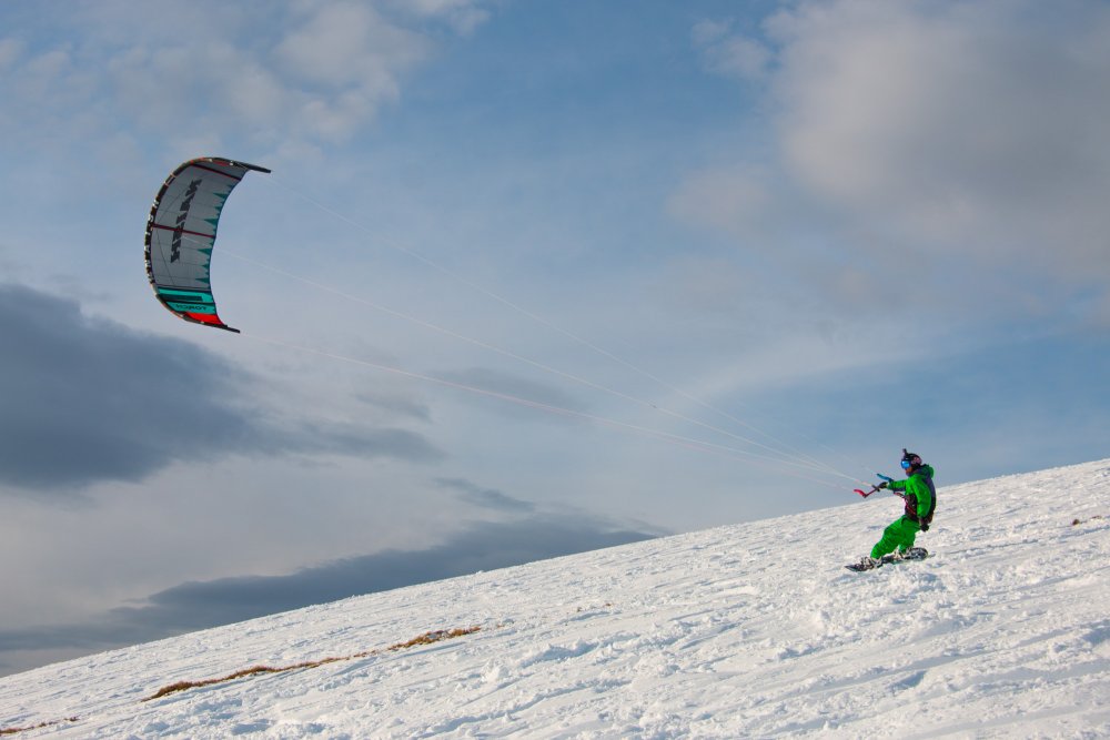 Jaký kite na snowkiting - nafukovací Naish