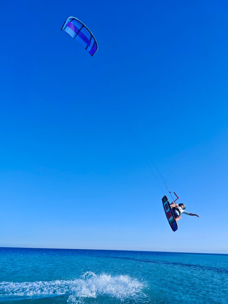 kite FLYSURFER Indie - easy to jump