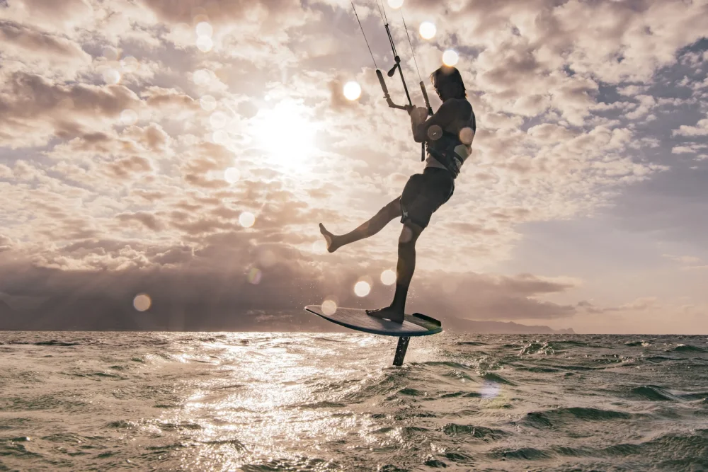 NAISH kite foiling